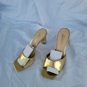 Liliana Gold Metallic Mule Heels Open Toe Slide Sandals Women’s Size 7.